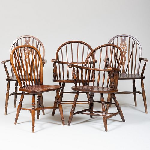 GROUP OF FIVE ENGLISH OAK WINDSOR 2e4155