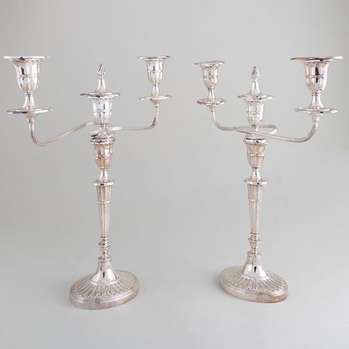 PAIR OF ENGLISH SILVER THREE LIGHT 2e418b