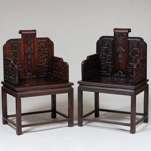PAIR OF CHINESE CARVED HARDWOOD 2e427b