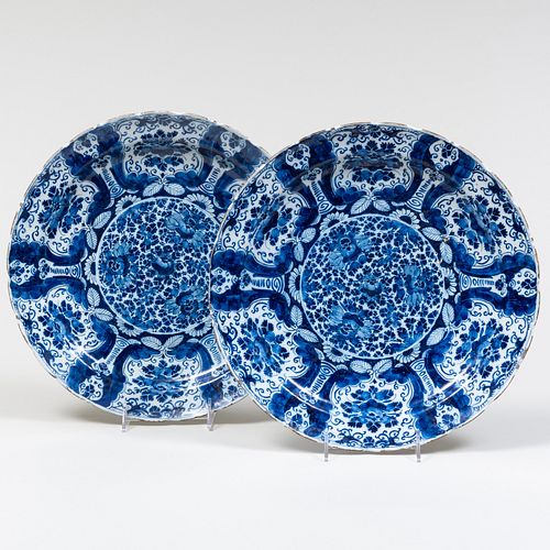 PAIR OF BLUE AND WHITE DUTCH DELFT 2e440a