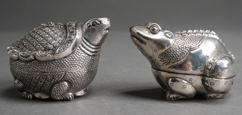 TWO CAMBODIAN 900 SILVER FROG  2e4504