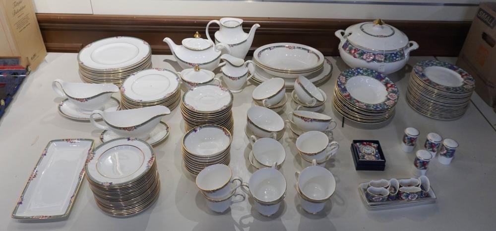 ROYAL DOULTON 'ORCHARD HILL' 149-PIECE