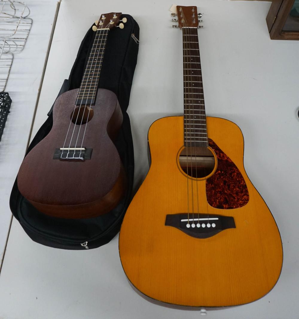 MAKALA MK-O UKULELE WITH CASE AND A