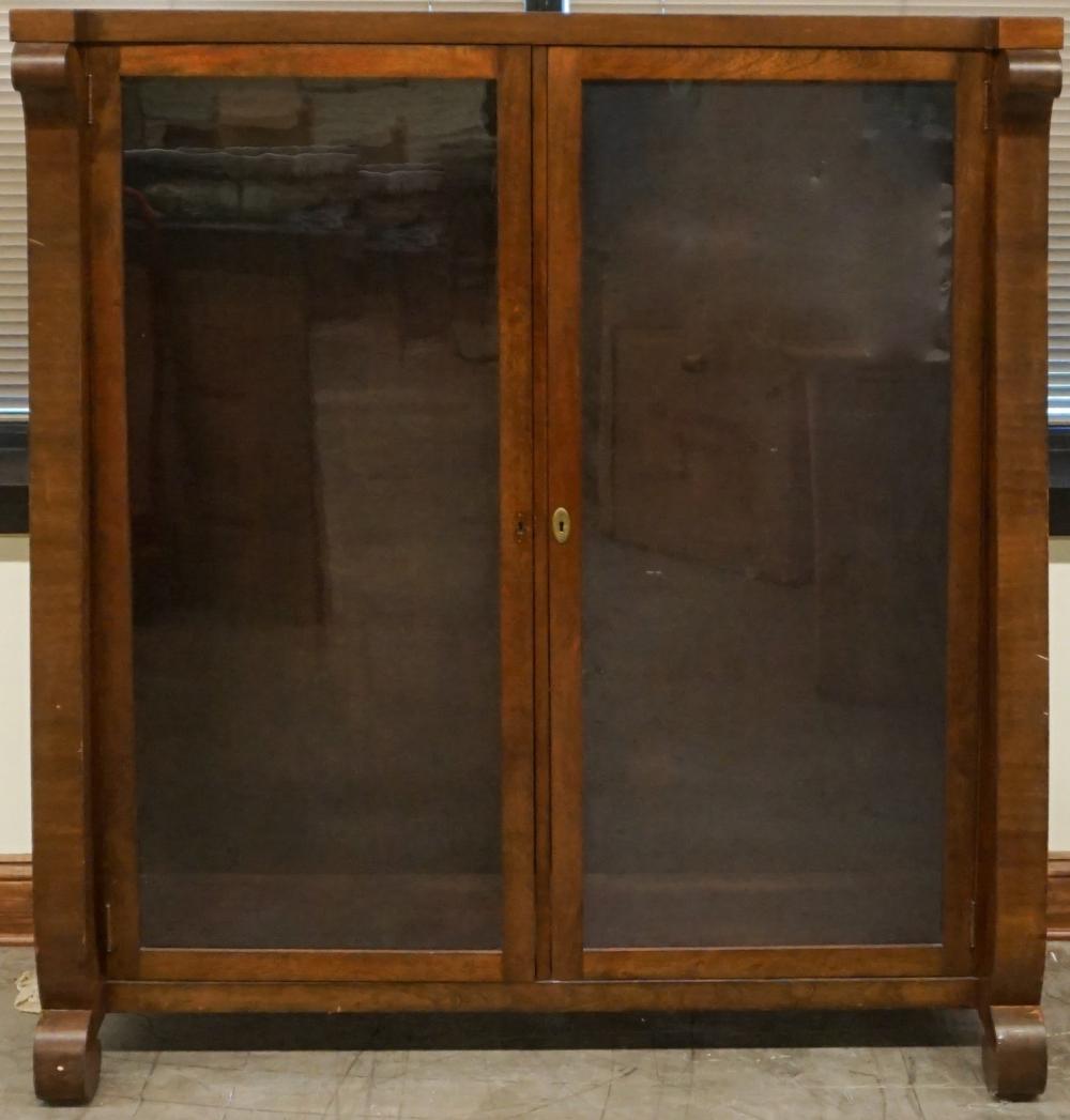 CLASSICAL MAHOGANY DOUBLE DOOR