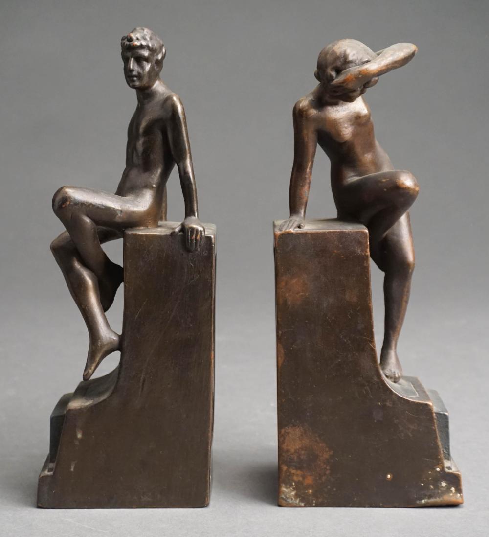 PAIR CLASSIC ART PATINATED METAL 2e4643