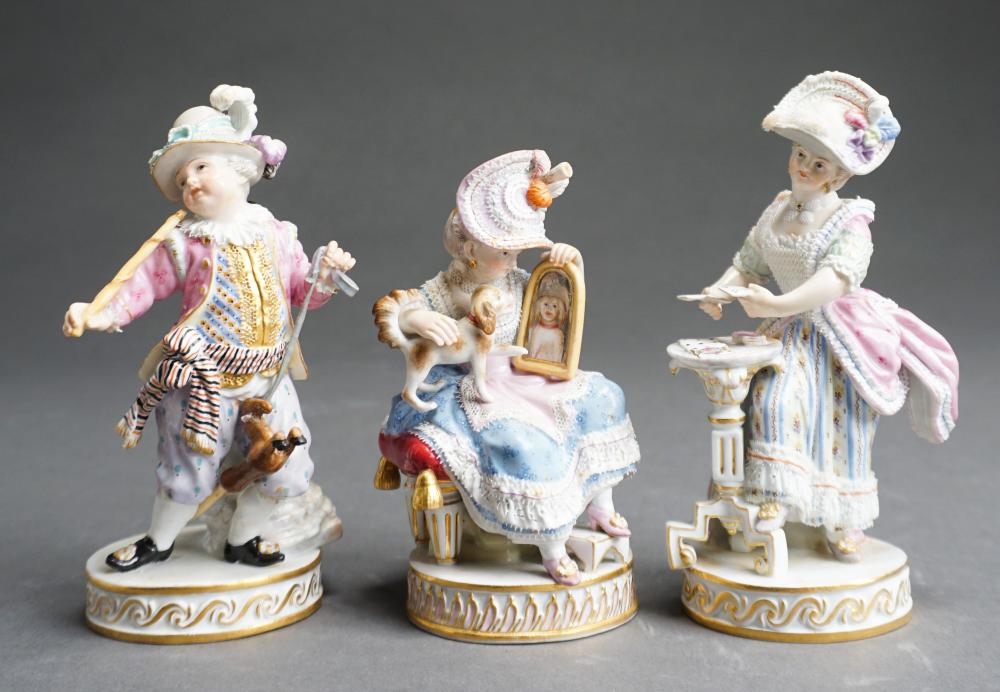 THREE ASSORTED MEISSEN LACE FIGURINES  2e4735