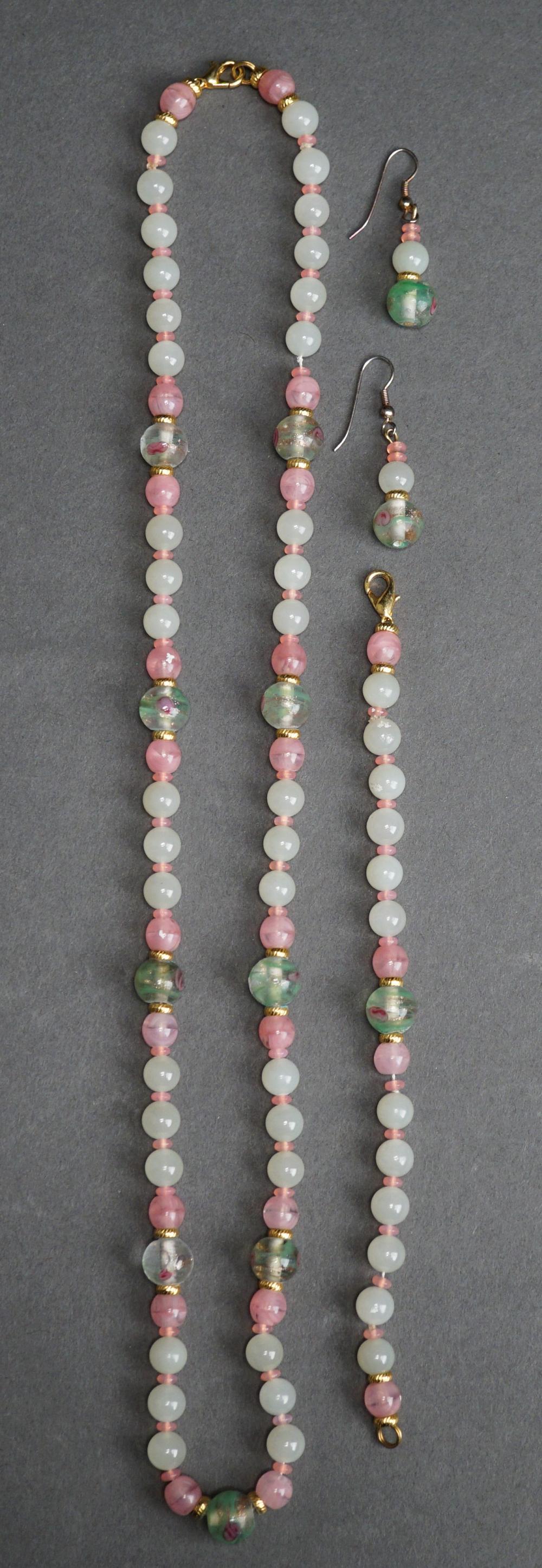 CELADON JADE AND GLASS BEAD NECKLACE,