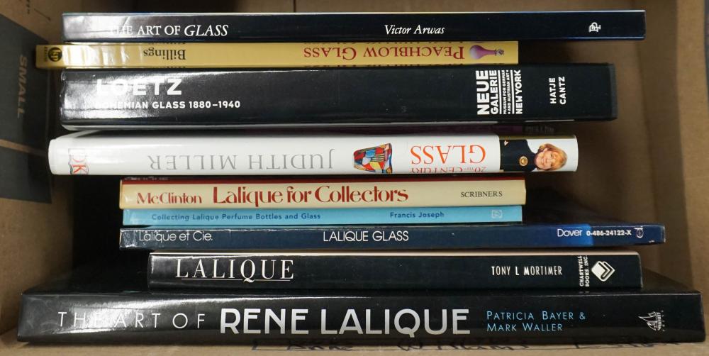 COLLECTION OF BOOKS INCLUDING LALIQUE 2e48b0