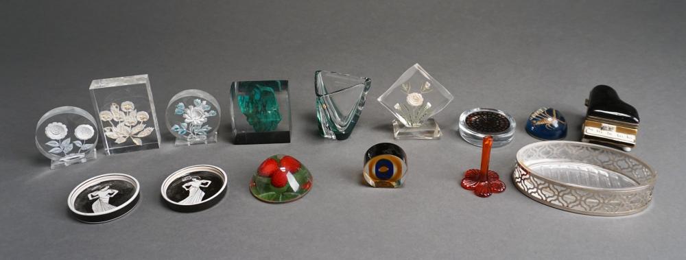 COLLECTION OF GLASS AND PORCELAIN