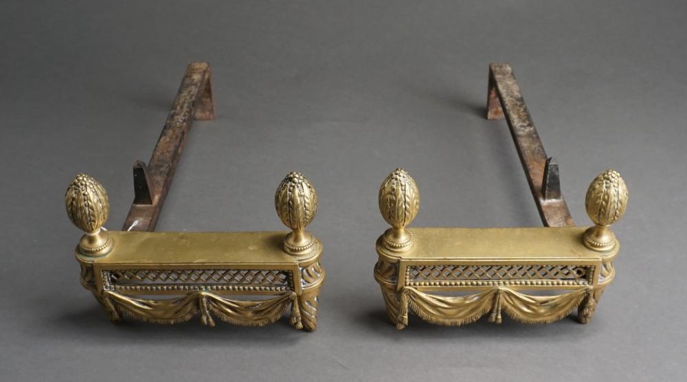 PAIR OF VICTORIAN STYLE BRASS ANDIRONSPair 2e4909