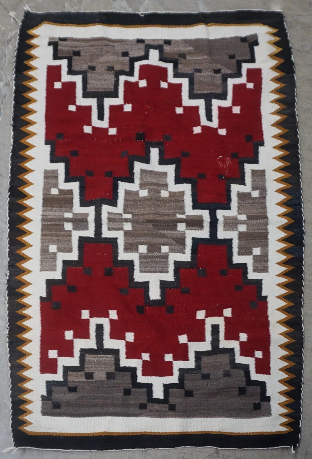 NAVAJO RUG 4 FT 8 IN X 2 FT 10