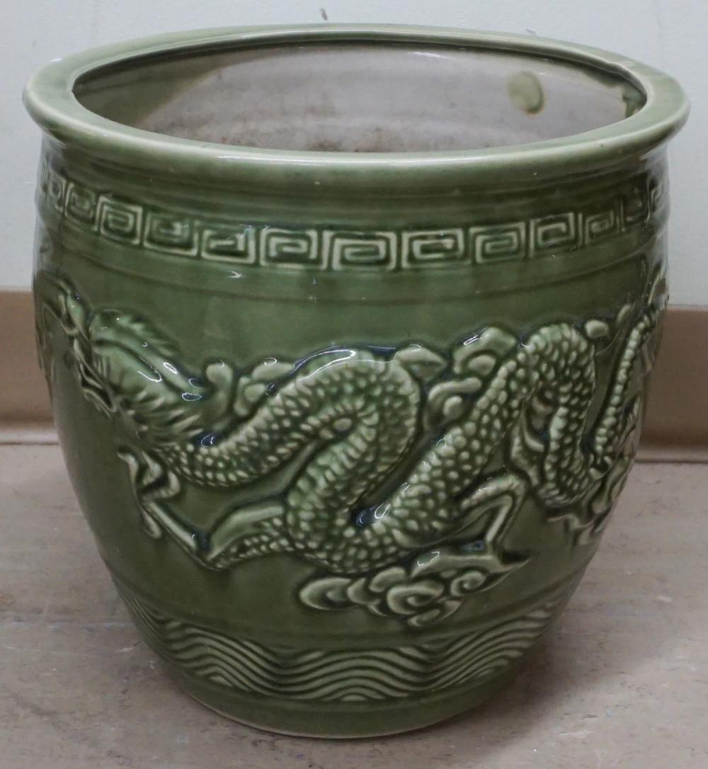 CHINESE GREEN GLAZED PORCELAIN 2e499e