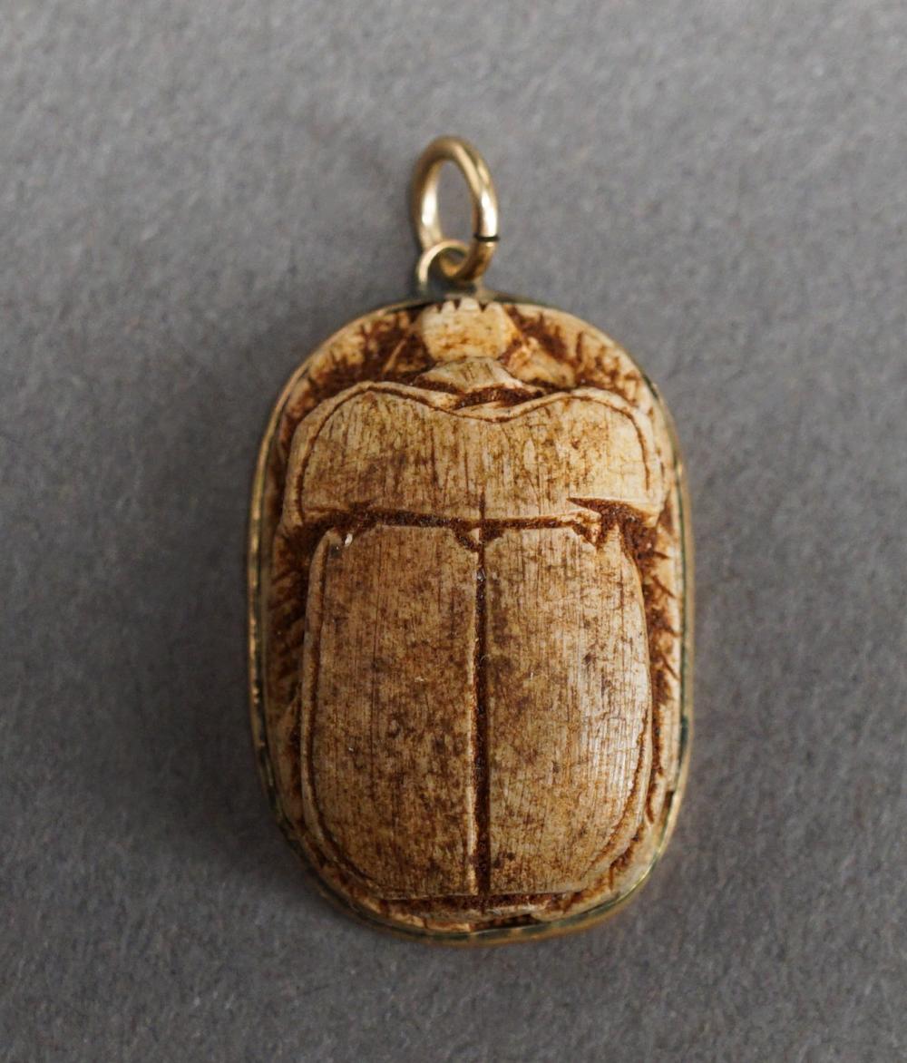 14 KARAT YELLOW GOLD MOUNTED SCARAB 2e4a35