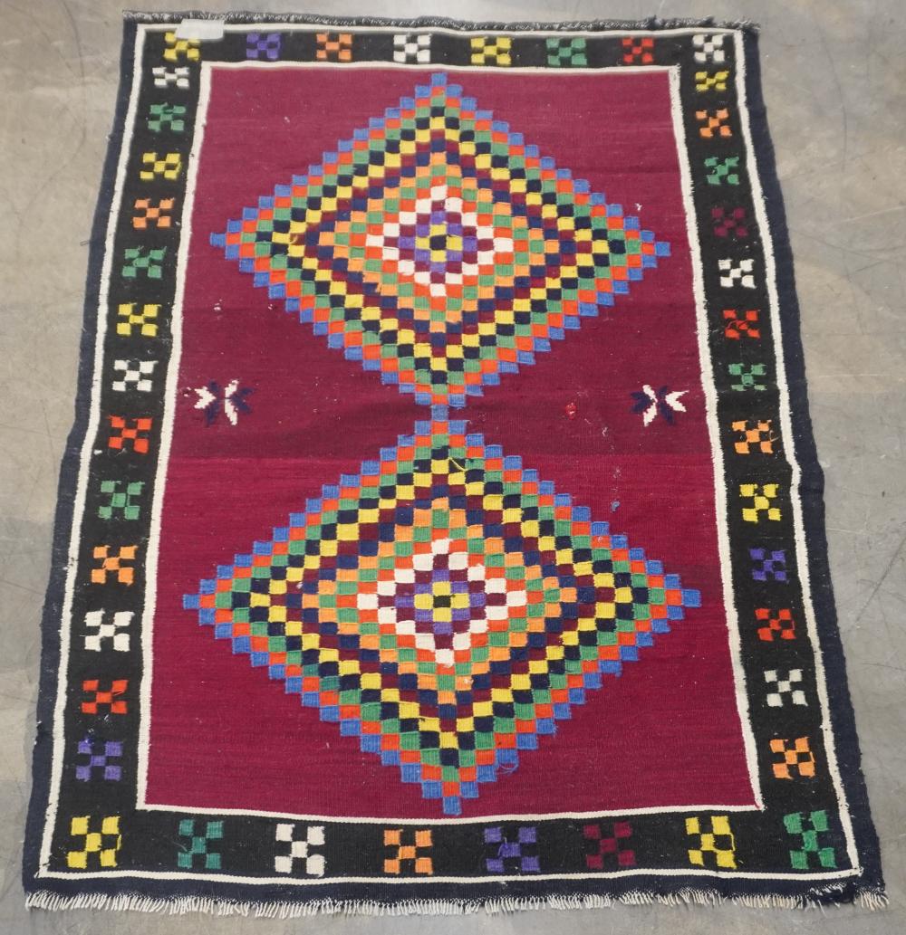 FLATSTITCH RUG, 6 FT 3 IN X 4 FT