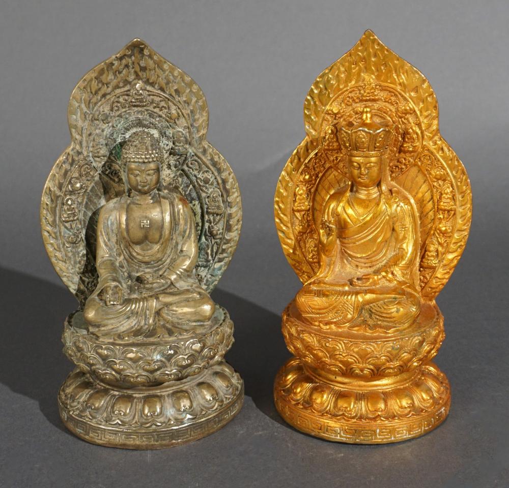 TWO CHINESE METAL FIGURES OF SEATED 2e7385