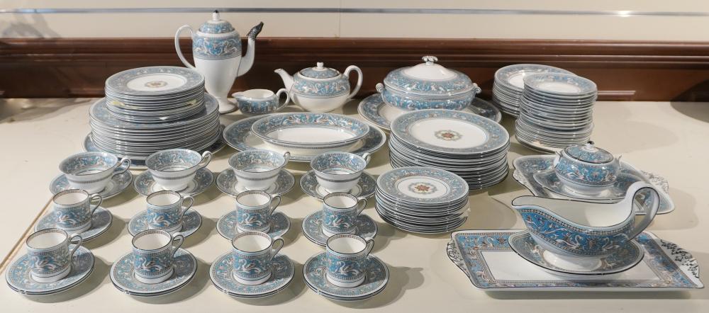 WEDGWOOD FLORENTINE PATTERN 124 PIECE 2e73f4