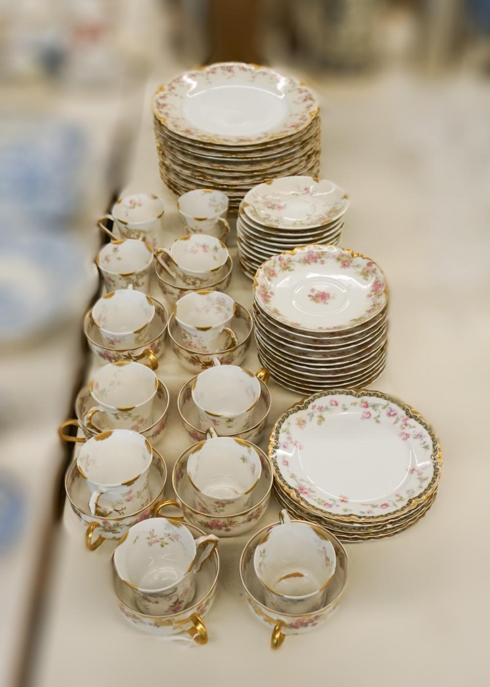 ASSEMBLED LIMOGES PORCELAIN 62 PIECE 2e740e