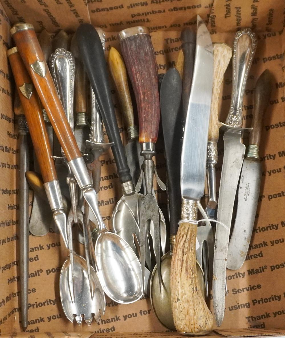 GROUP OF ASSORTED SILVERPLATE AND 2e744c