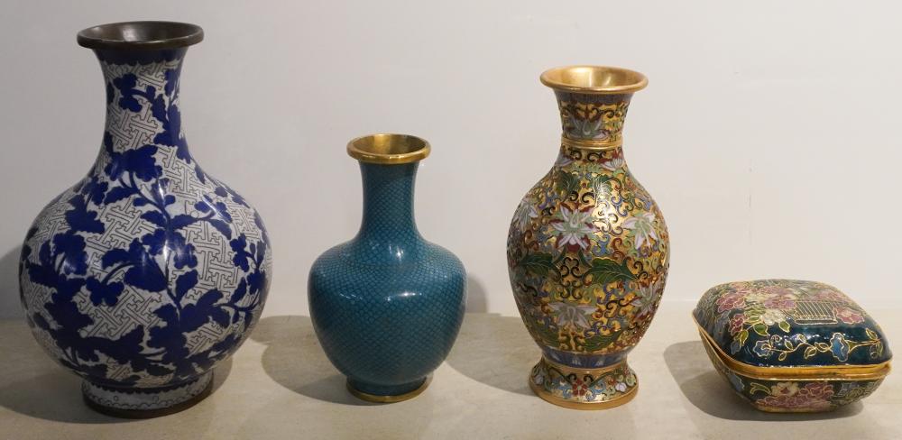 GROUP OF CHINESE CLOISONNE VASES 2e7472