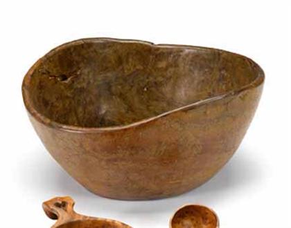 Carved burl bowl    Of naturalistic