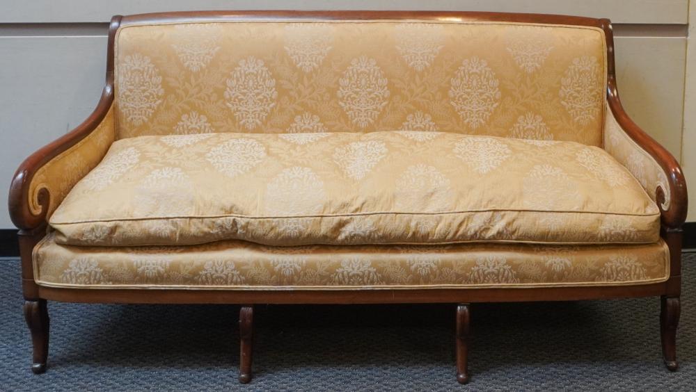 FEDERAL STYLE MAHOGANY SETTEE 36