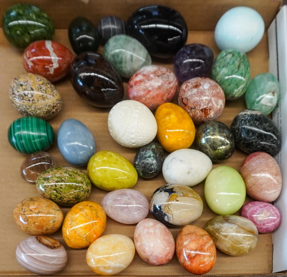 COLLECTION OF 37 MOSTLY HARDSTONE