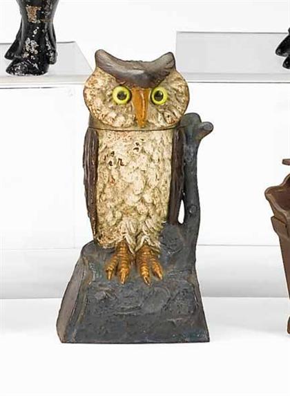 Painted cast iron Turn Head Owl  4a589