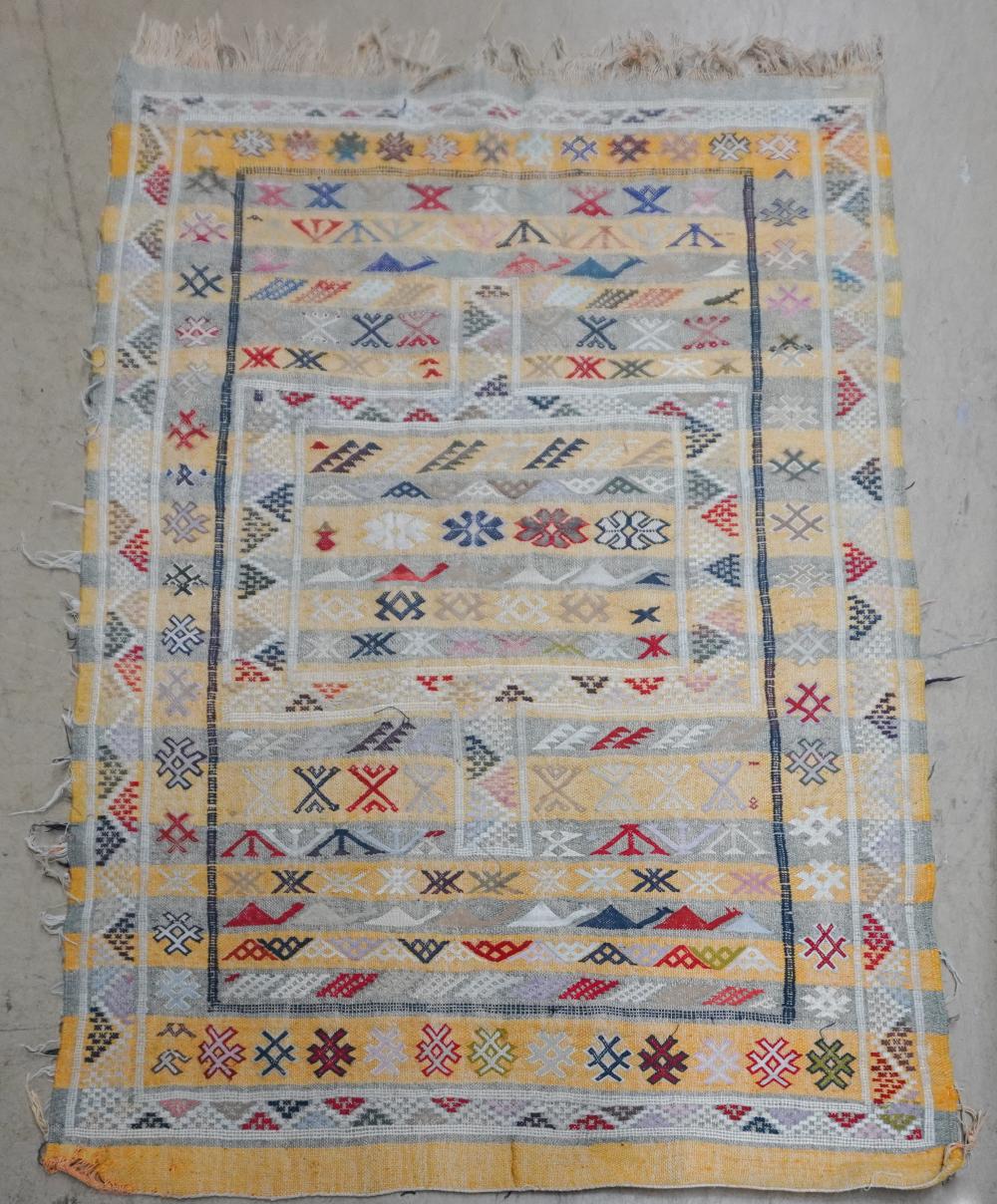 SOUMAK RUG, 5 FT 3 IN X 3 FT 5