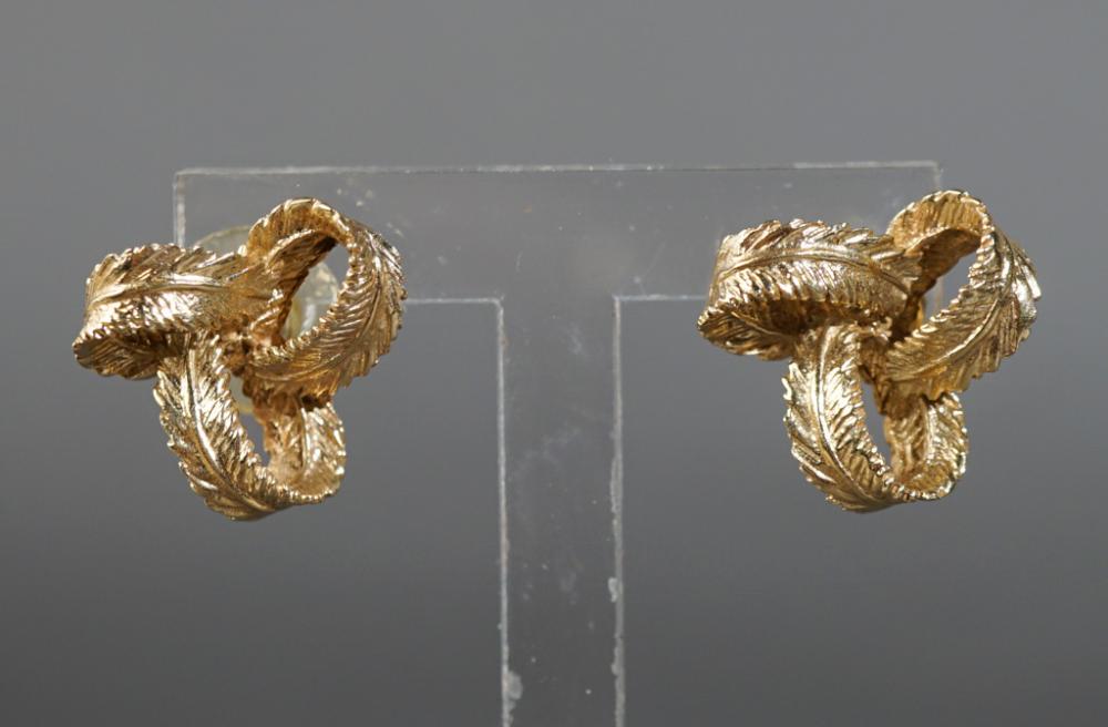 PAIR OF TESTED 14 KARAT YELLOW GOLD 2e7842