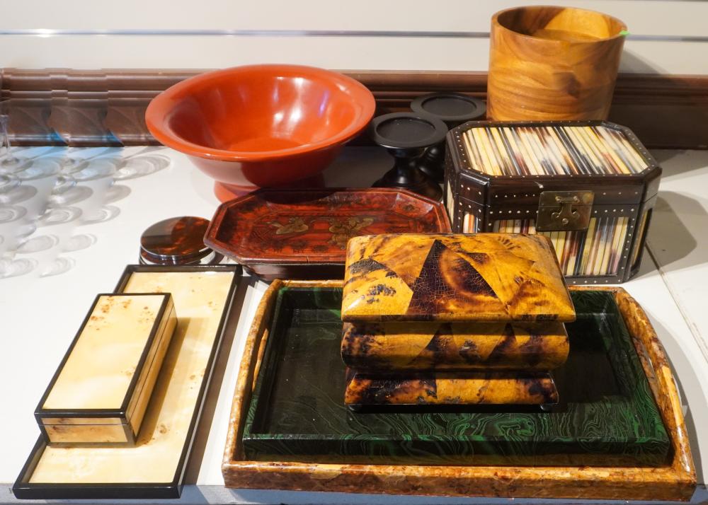 COLLECTION OF WOOD TRAYS, BOWLS