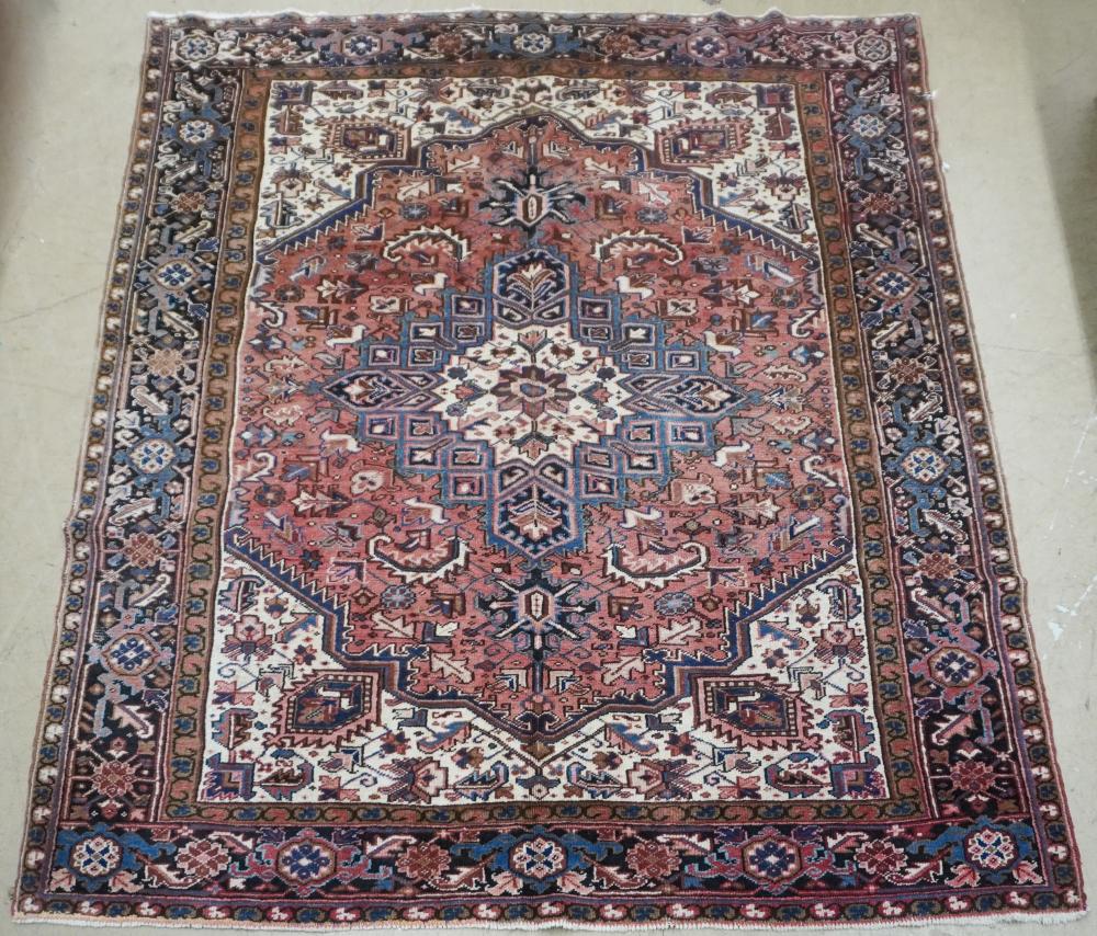 HERIZ RUG, 6 FT 10 IN X 8 FT 7