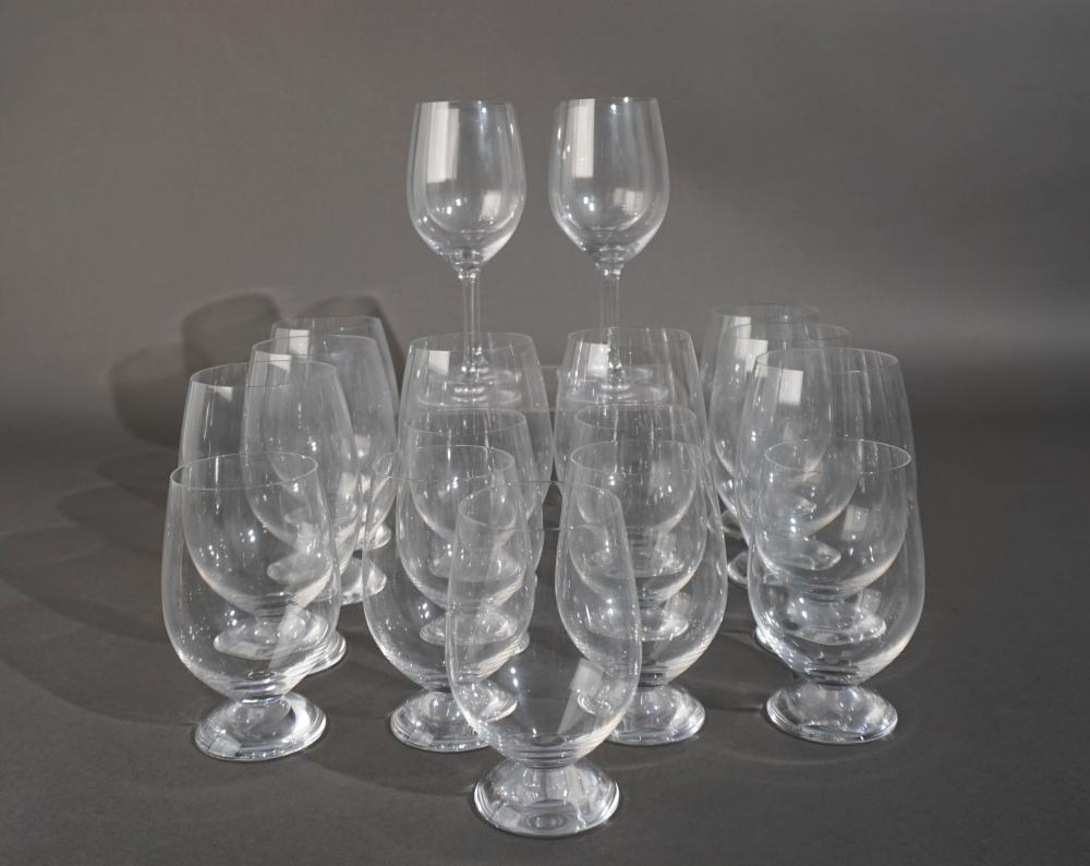 GROUP OF RIEDEL GLASS BARWARE ARTICLESGroup 2e7c4c