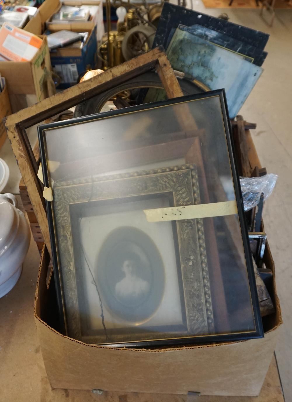 COLLECTION OF ASSORTED FRAMES AND 2e7c51