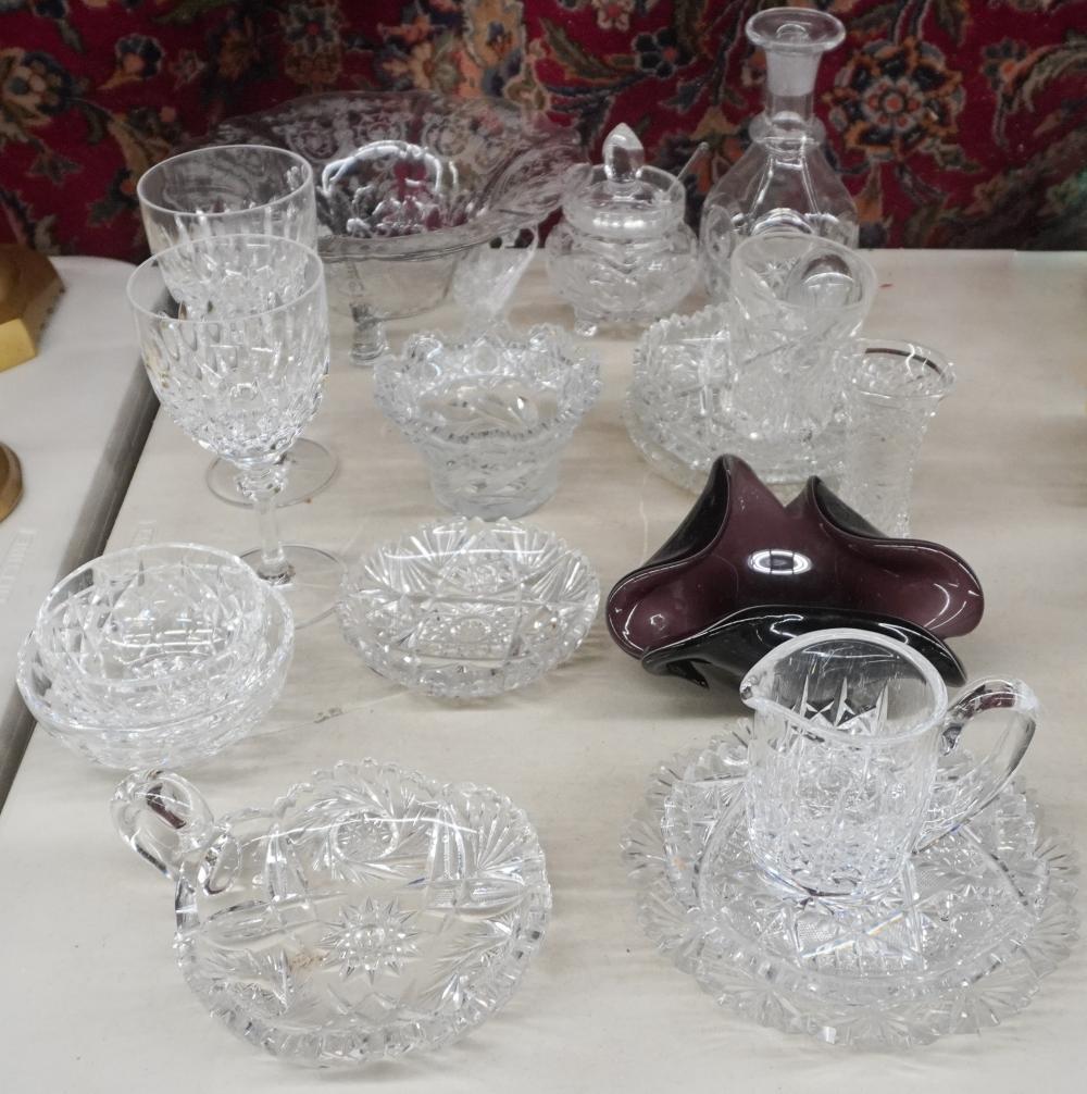 GROUP OF ASSORTED CRYSTAL AND GLASS