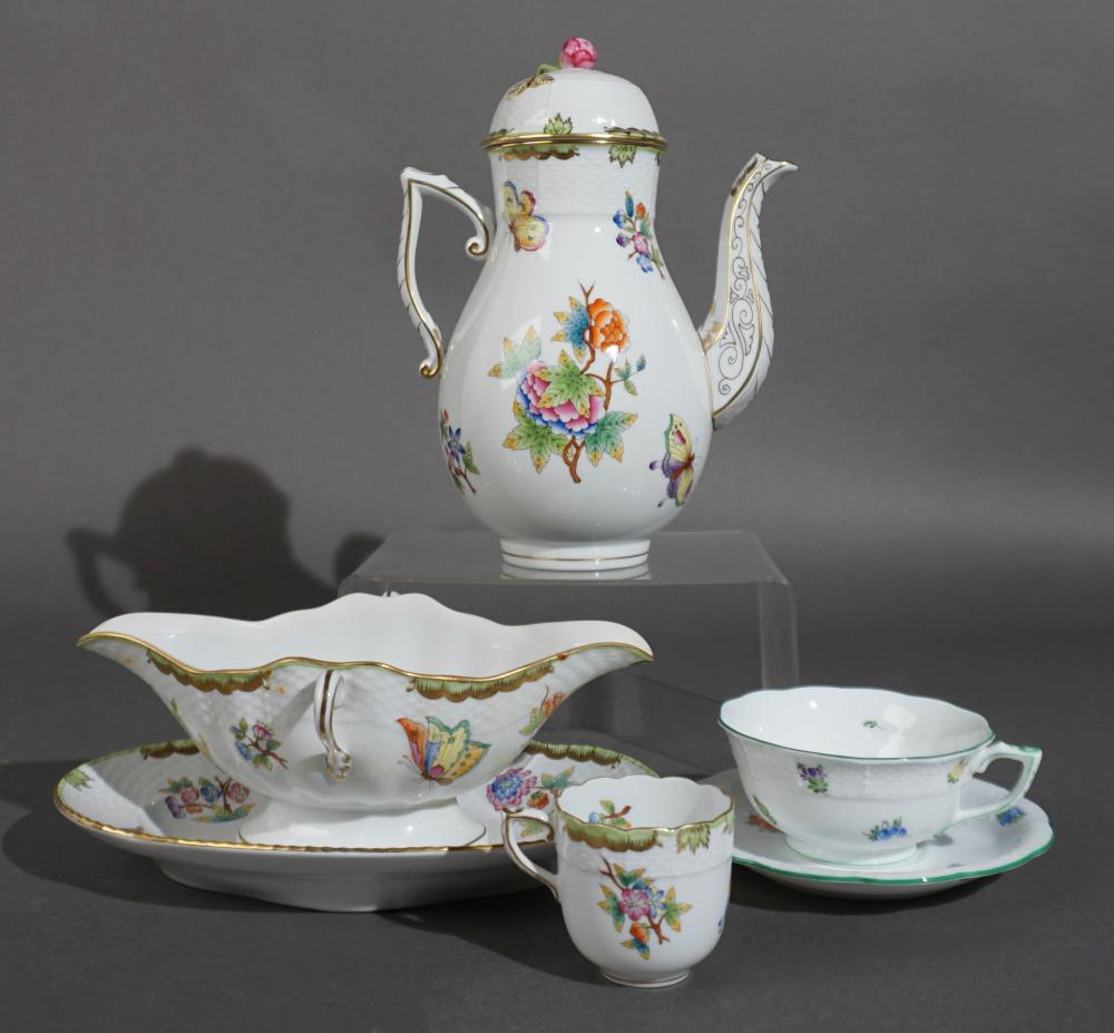 GROUP OF HEREND PORCELAIN TABLE