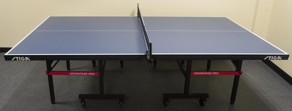 STIGA PING PONG TABLE 31 1 2 X 2e7e8d