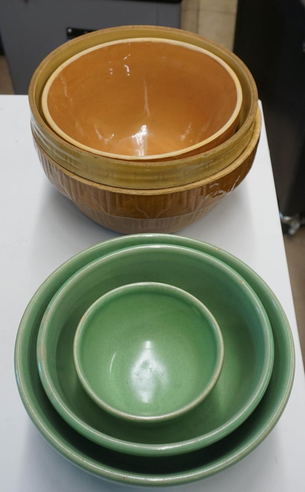 GROUP OF AMERICAN POTTERY BOWLSGroup