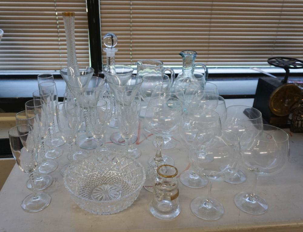 COLLECTION OF ASSORTED GLASS STEM 2e80a3