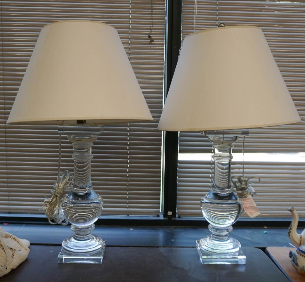 PAIR OF MODERN CRYSTAL TABLE LAMPS  2e80c4
