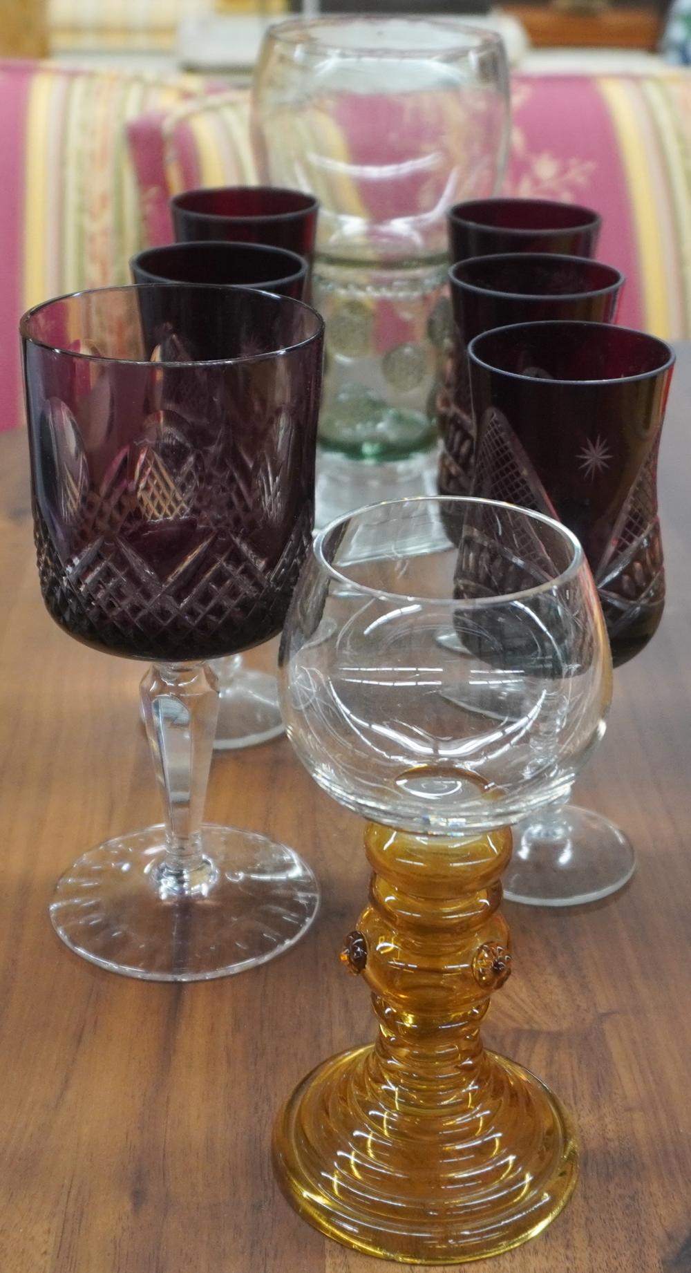 COLLECTION OF ASSORTED GLASS STEMWARECollection 2e8115