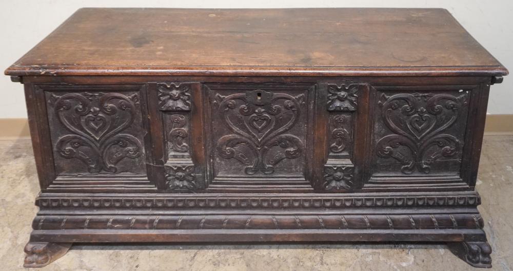 ITALIAN BAROQUE CARVED WALNUT CASSONE  2e8142