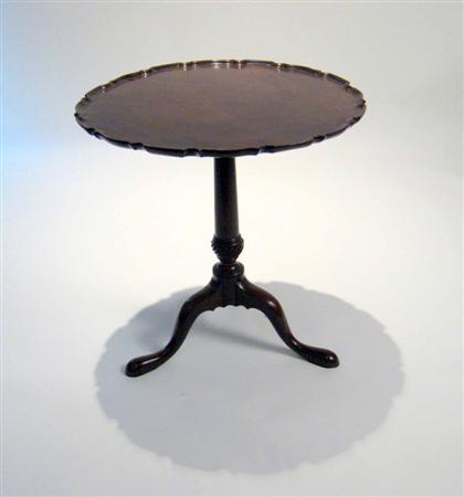 George II mahogany tilt-top table