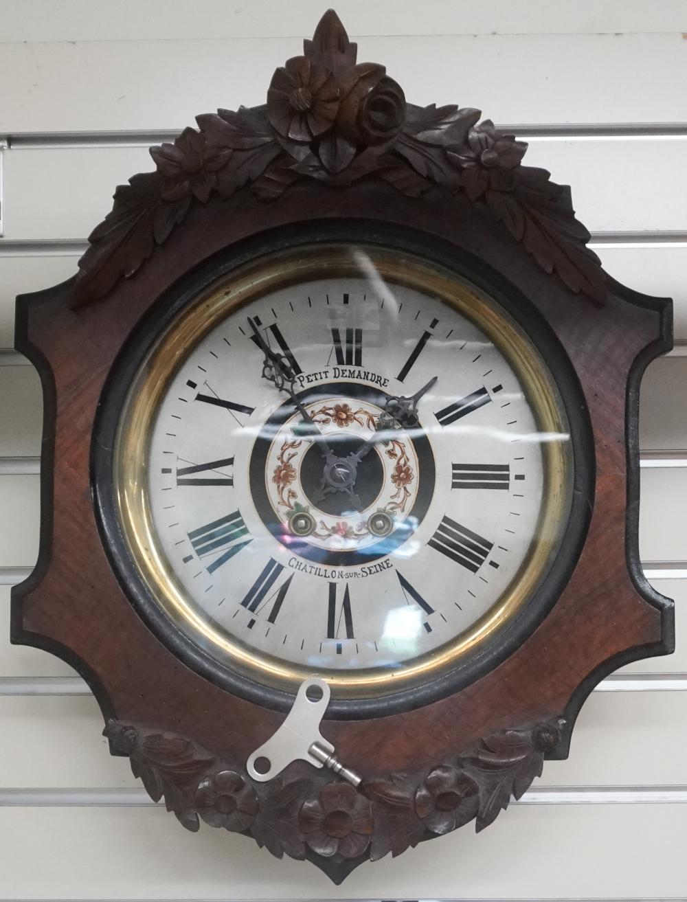 FRENCH CARVED WALNUT HANGING CLOCK  2e81d2
