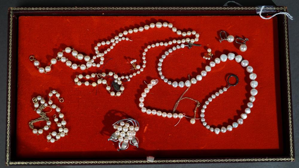 COLLECTION OF PEARL JEWELRYCollection 2e821e