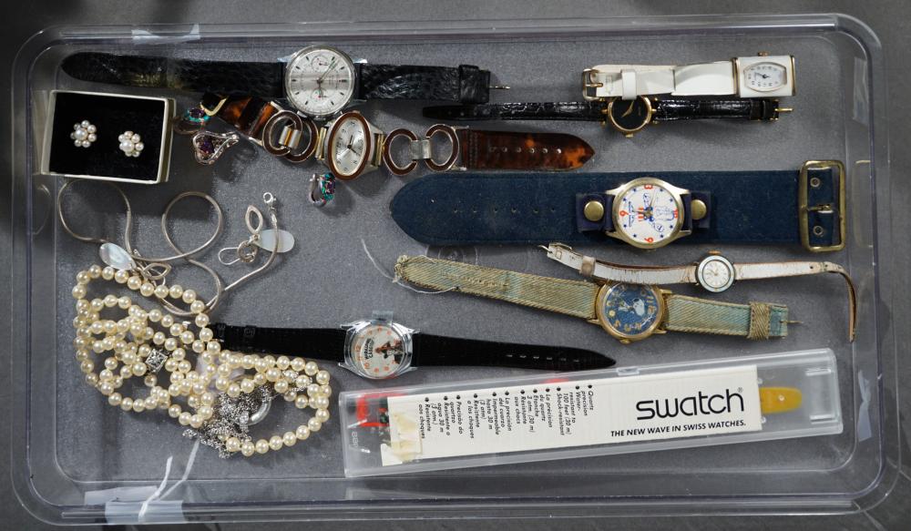 COLLECTION OF VINTAGE WATCHES AND
