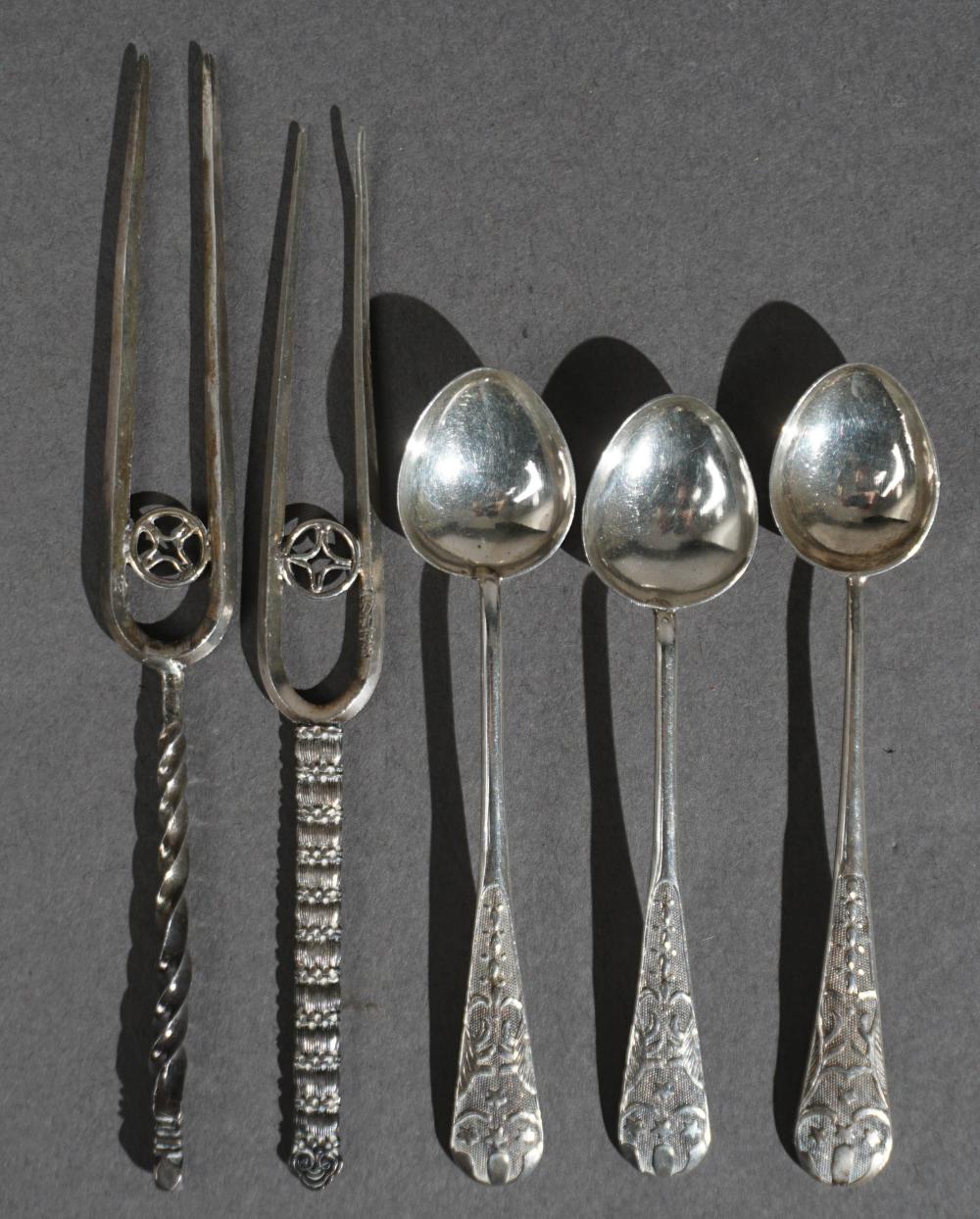 GROUP OF CHINESE EXPORT SILVER 2e8235