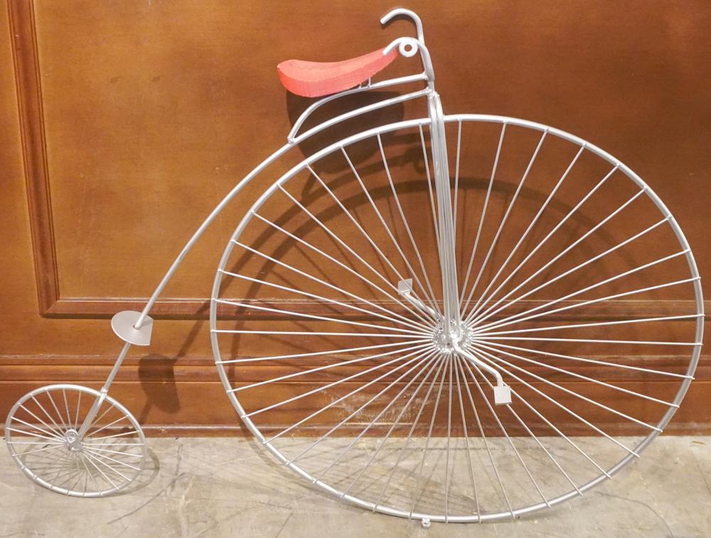 PAINTED METAL PENNY FARTHING BICYCLE 2e8281