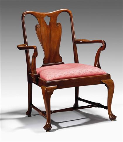 Provincial George II style mahogany 4a6ab