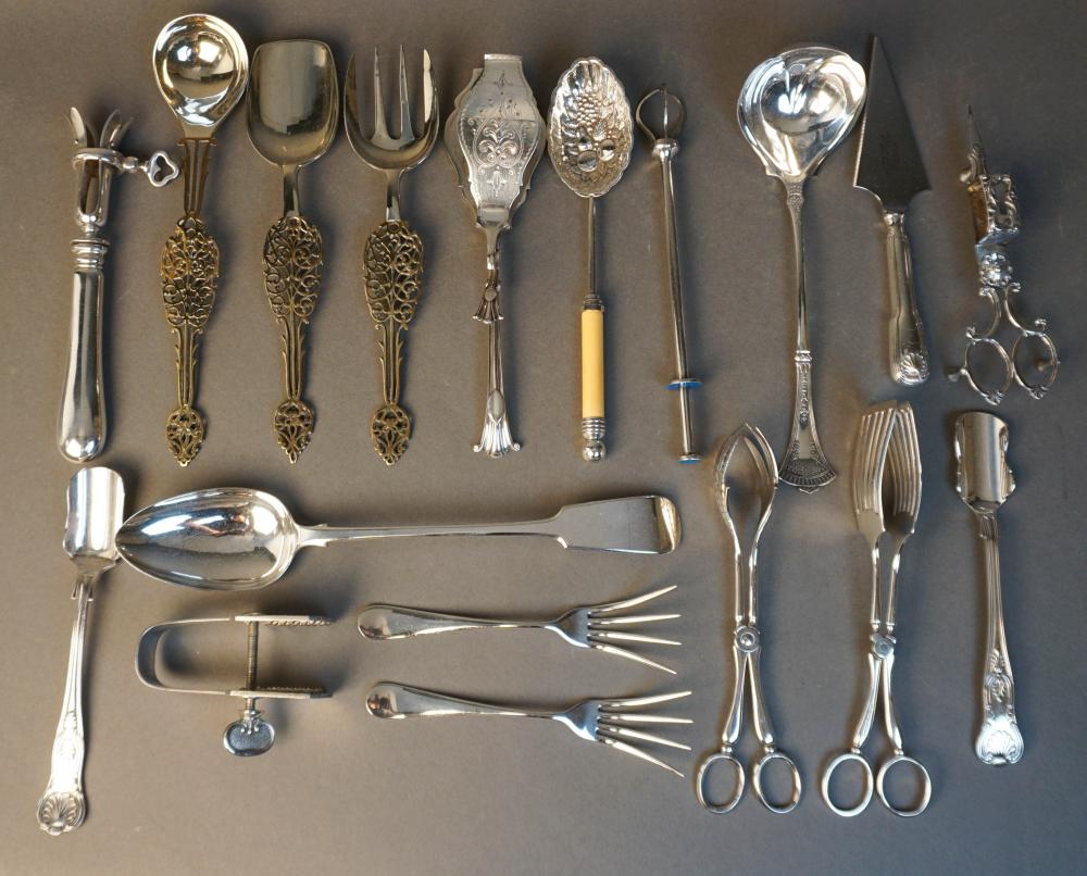 GROUP OF SILVERPLATE FLATWARE SERVING 2e834c
