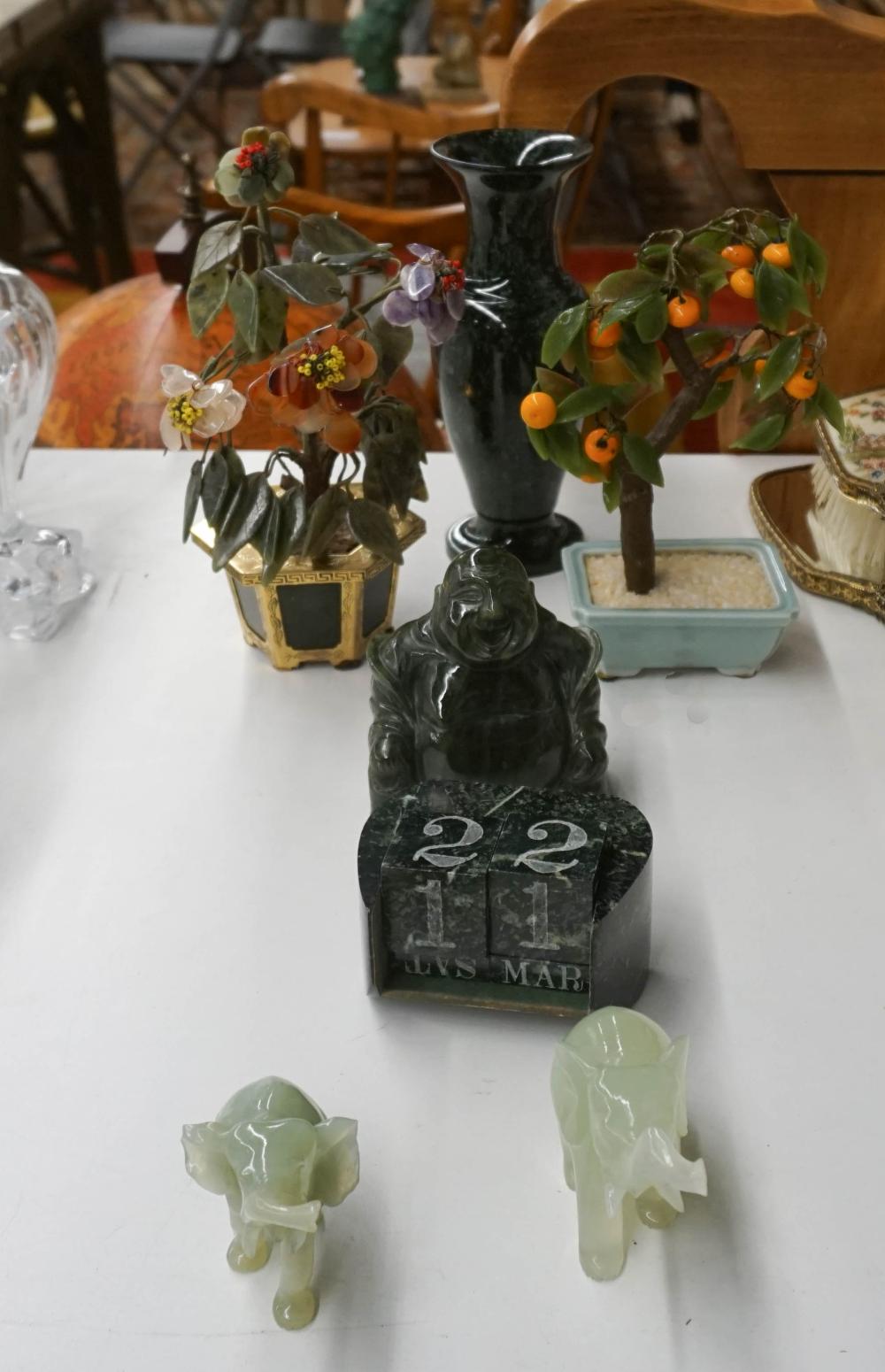 GROUP OF CHINESE HARDSTONE AND OTHER